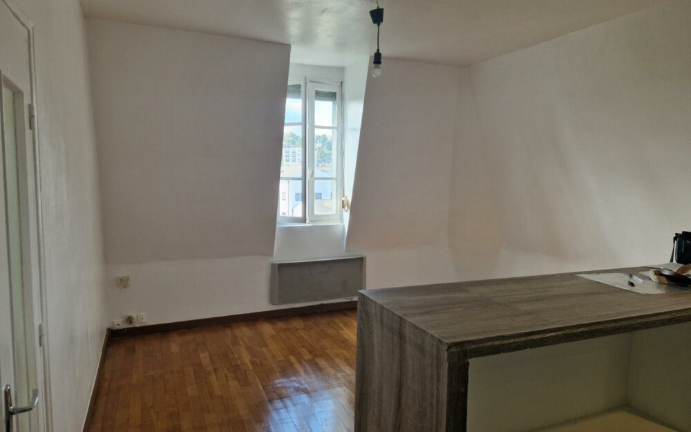 THIAIS – Appartement tout proche du T9 et commerces